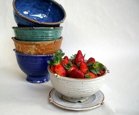 Ceramic Berry Bowl
