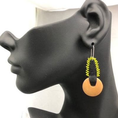 Small Light Wood Earring - Pea Green