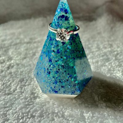 Petite Ring Holder - Faceted